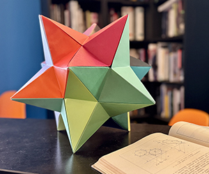 Origami Lesser Stellated Dodecahedron – Polyhedra Origami